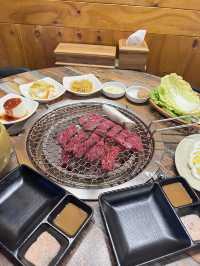 광주 운암동 소고기집 – 참숯 위에 올라간 1등급 한우의 풍미