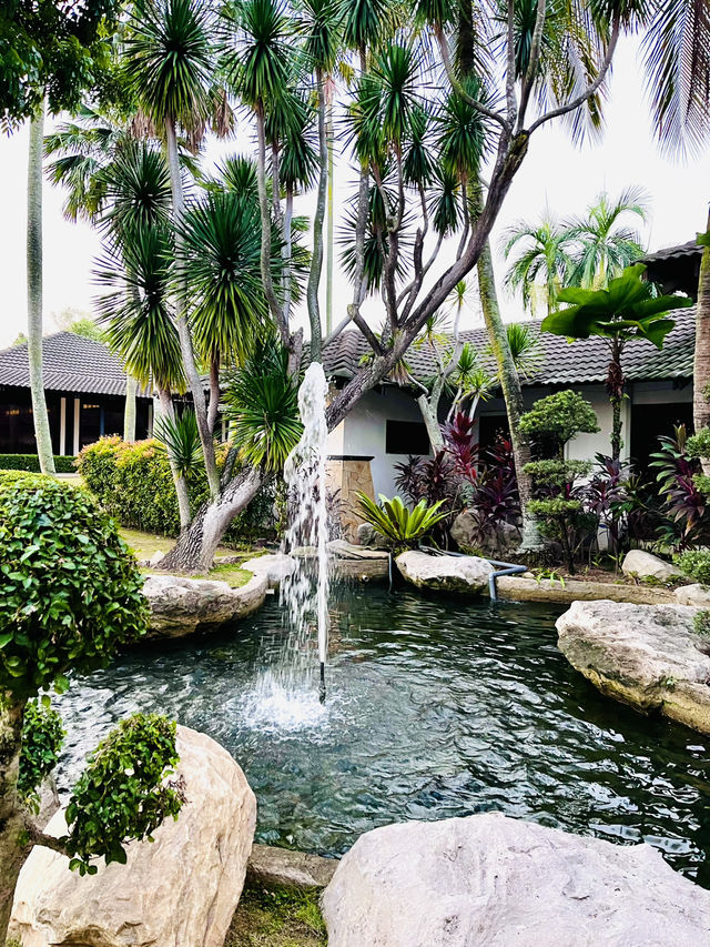  “Tranquil Hideaway Retreat in Lush Greenery”