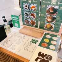 Warm.bkk : คาเฟ่สไตล์มินิมอลอบอุ่น