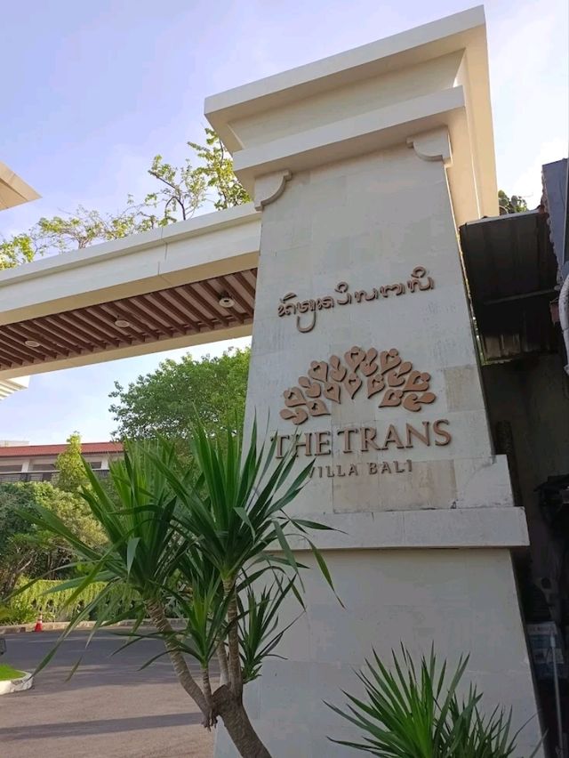 “The Trans Resort Bali in Seminyak:Seminyak’s Luxurious Oasis of Elegance”