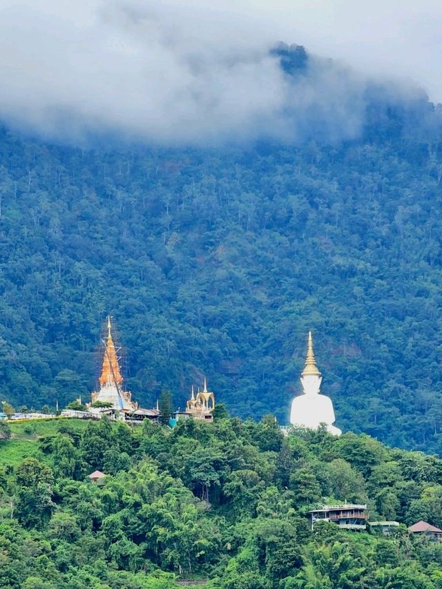 วัดพระธาตุผาซ่อนแก้ว จ.เพชรบูรณ์