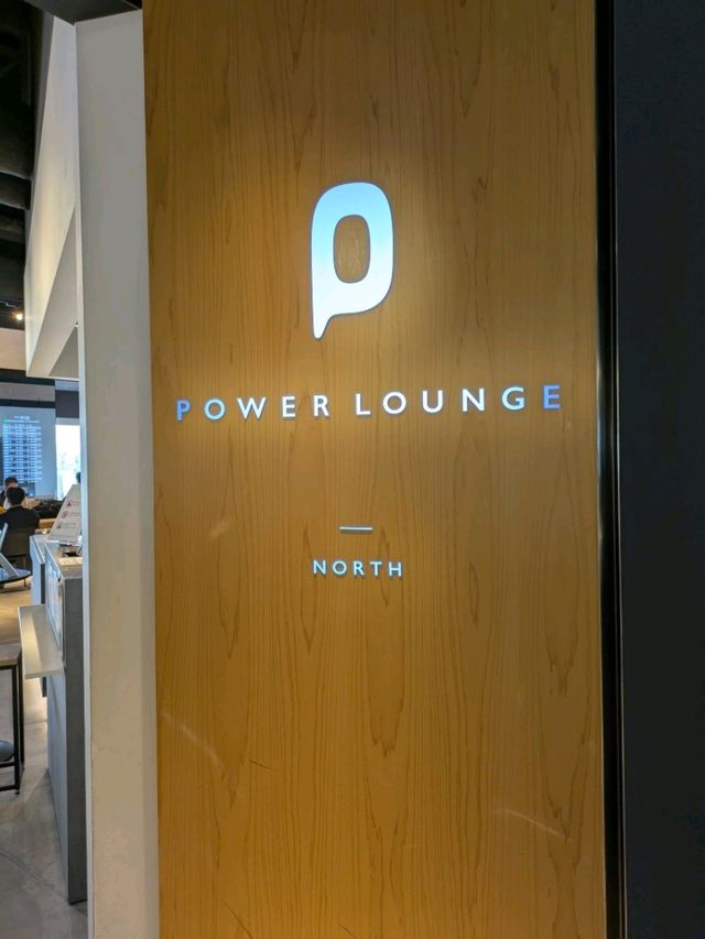 羽田空港のPOWER LOUNGEでまったりタイム✈️☕