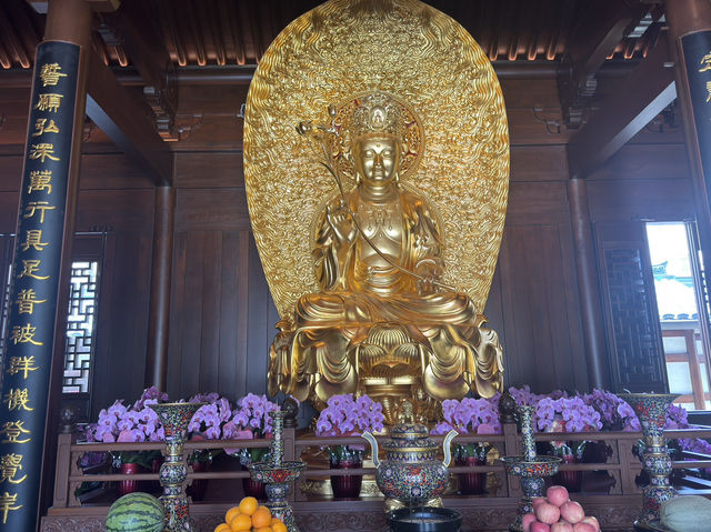 สัมผัสความสงบกลางมหานครเซี่ยงไฮ้ 