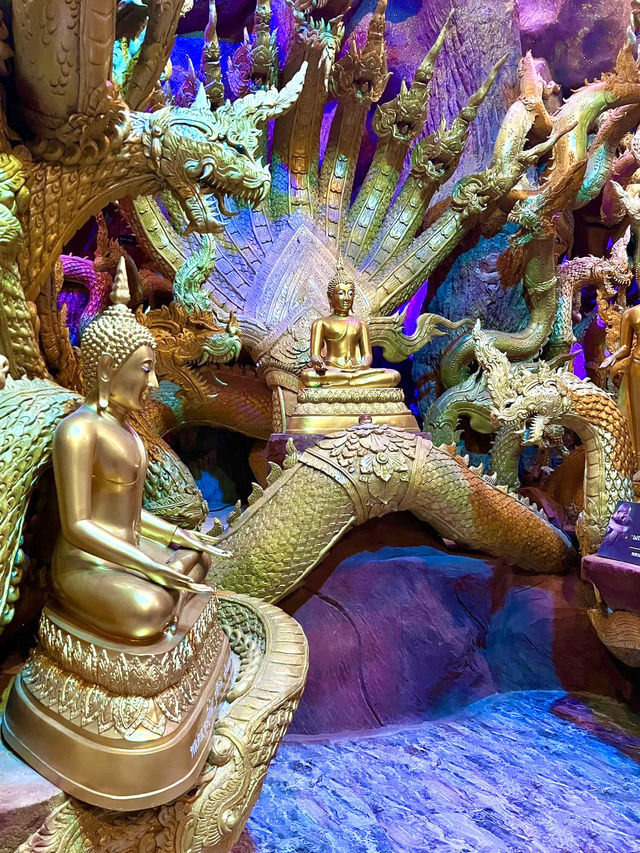 🐉幻想的な龍の世界へ――ナコンナーヨックのワット・マニーウォンで心癒されるひとときを🛕