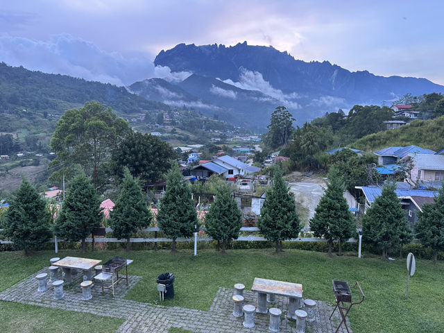 Stay a night with amazing view (Mount Kinabalu)
