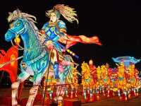 แสดงไฟแสงสีบนกำแพงเมืองโบราณต้าถง