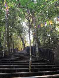 นมัสการรอยพระพุทธบาทเขาคิชฌกูฎ