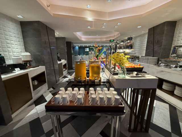 麗怡酒店｜上海火車站正對面，地點佳，早餐很加分！