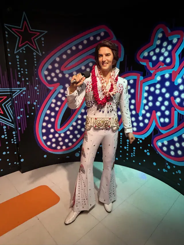 I met Elvis Presley!!!