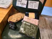 일본 삿포로의 제과점겸 감성카페 Chet Bakery