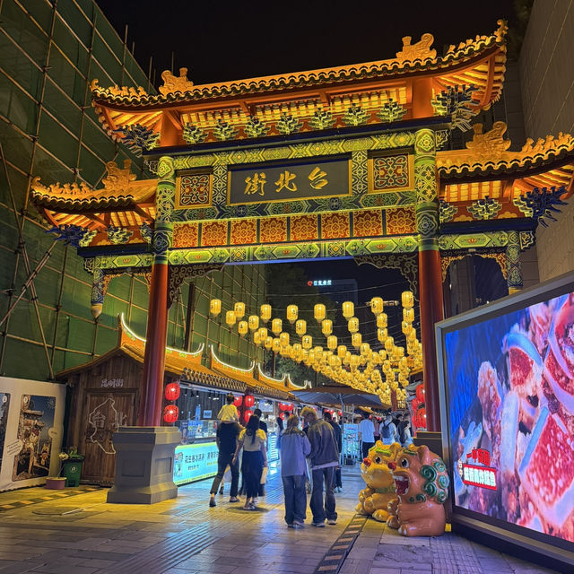 Kunming in 4 Days: Streets to Stone Peak