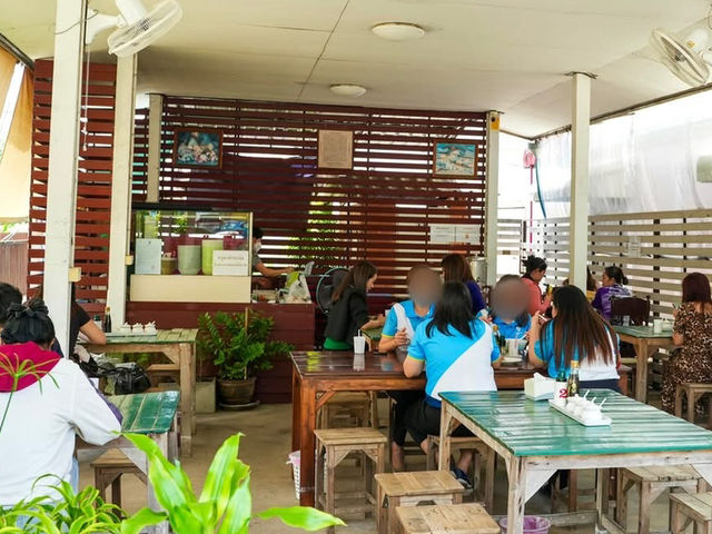 #ร้านข้าวเปียกแก้ว