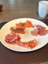 a hidden gem for steak lovers and cocktail enthusiasts alike.