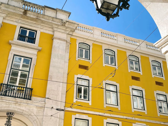 Lisbon: All About Yellow and Blue! 🇵🇹💛💙