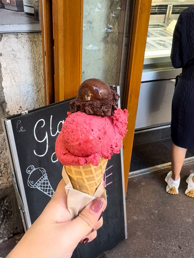 美しい湖が広がるアヌシー🇫🇷✨