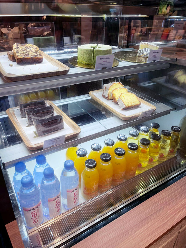 Ivy Tokyo KL – A Hidden Gem Café Inside a Bookstore