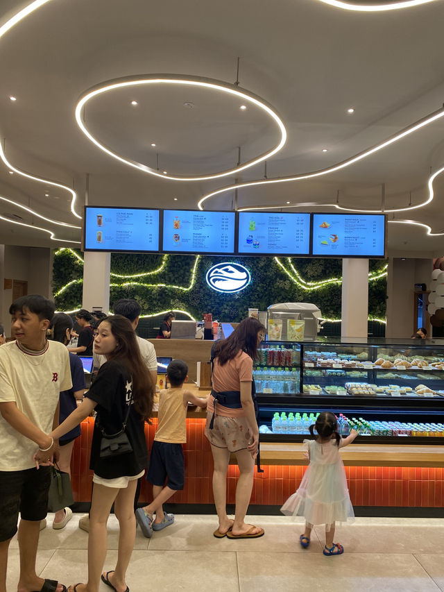 Highlands Coffee สาขาริมแม่น้ำฮาน ดานัง