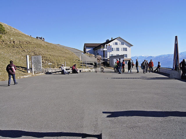 🏞️ Breathtaking Views from the Top of Mount Rigi