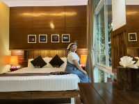 แวะมากอดธรรมชาติที่แก่งกระจาน Nana Resort