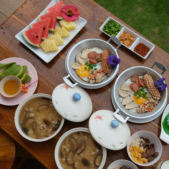 ที่พักริมทุ่งนาสุดมินิมอล วิวภูเขา จ.น่าน