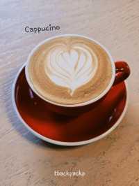 นาฬิ กาแฟ ร้านน่ารักอยู่ติดวงเวียนหอนาฬิกาเชียงราย