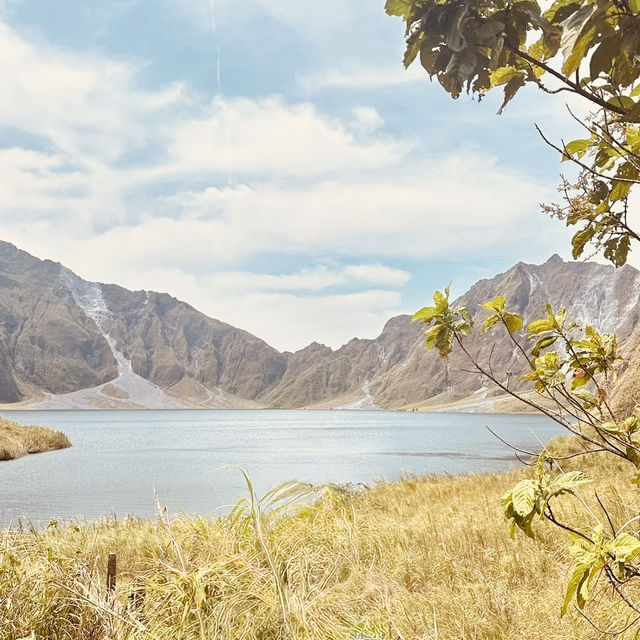 🌋 Mount Pinatubo Adventure Guide 2025: From Manila to the Crater Lake