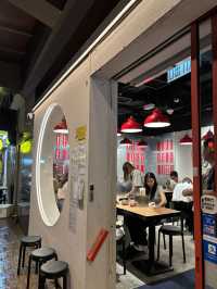 地道親民港式茶餐廳＋馬拉風味必試蛋炒豬腸粉！