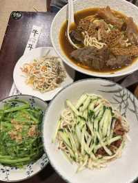 台北西湖站牛耳牛肉麵，三億男的最愛❤️