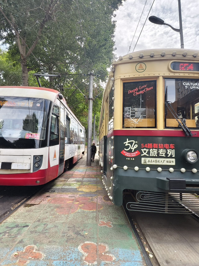走!去長春紅旗街散步乘坐百年復古電車穿越都市叢林 走!去長春紅旗街散步乘坐百年復古電車穿越都市叢林