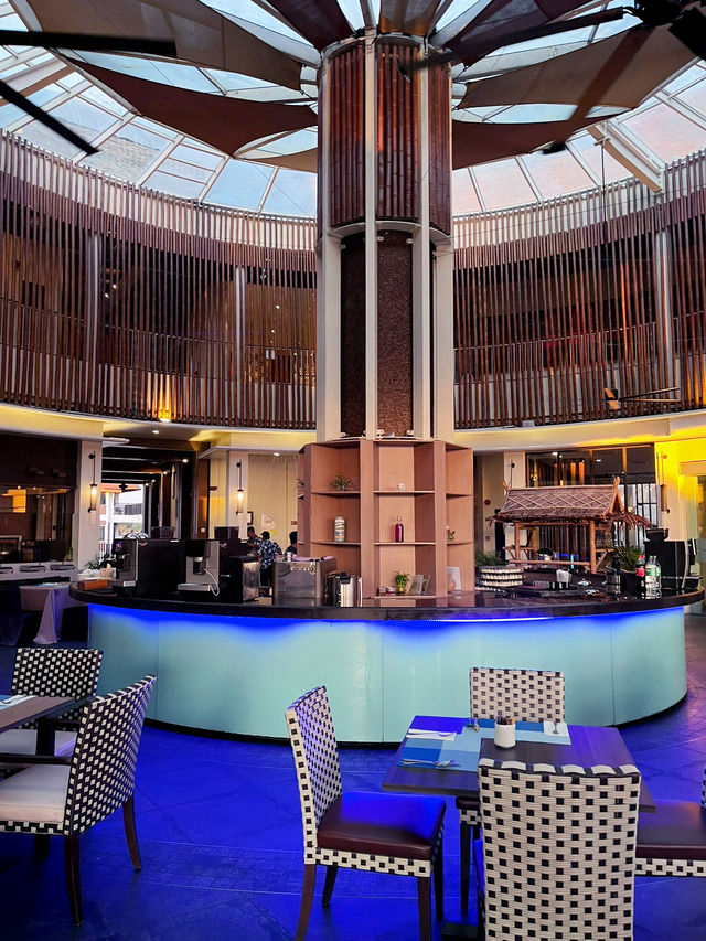 Sunset Dining Delight: Buffet Experience at Bila Bila Restaurant