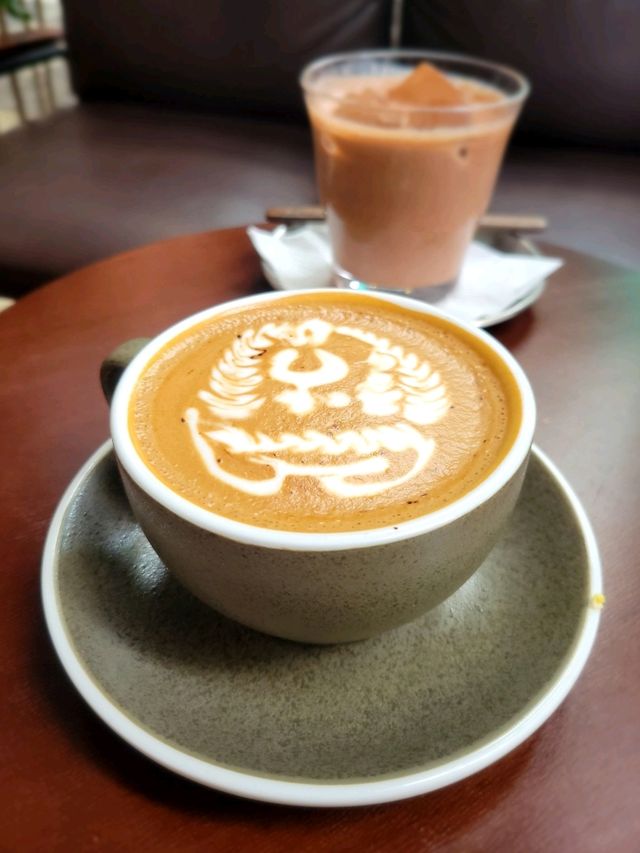 植物🪴🌿 x 工業風灰系🩶風格獨特的cafe☕️📸