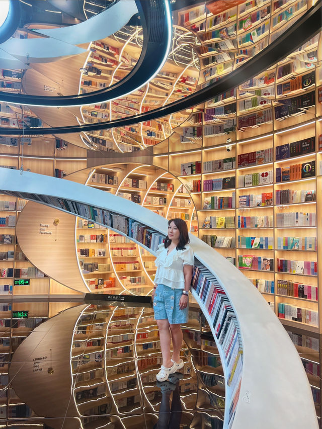 Picture-Perfect Pages: Shenzhen hidden gem bookstore  Picture-Perfect Pages: Shenzhen hidden gem bookstore