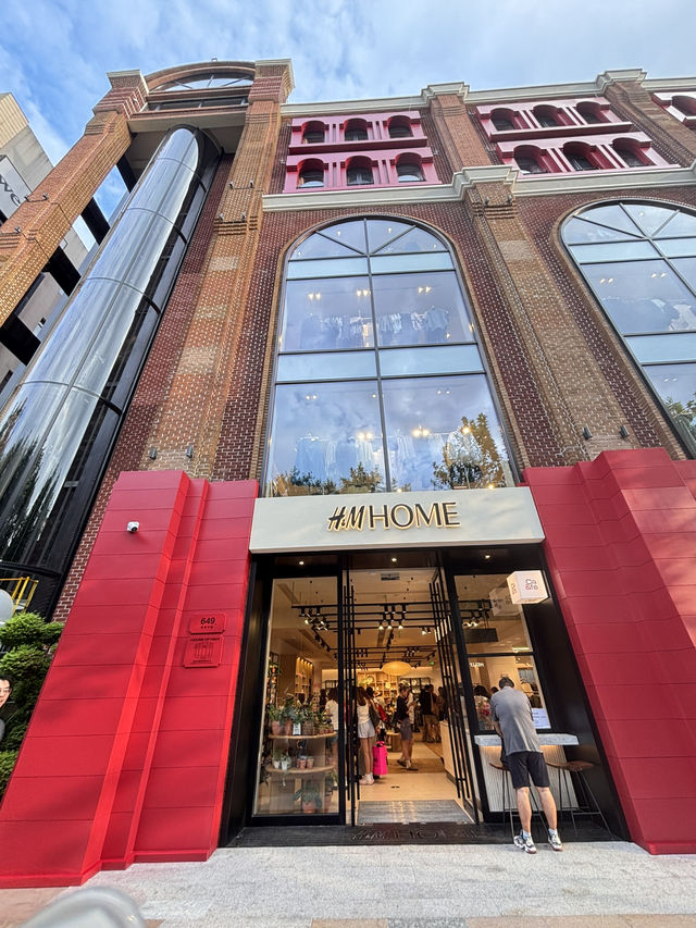 House of H&M สุดคลาสสิกในเซี่ยงไฮ้❤️