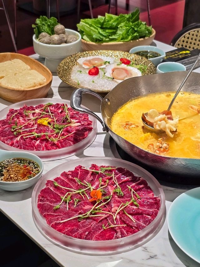 色香味俱全火焰龍蝦火鍋