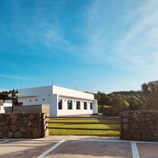 Modern Design and Peaceful Seclusion