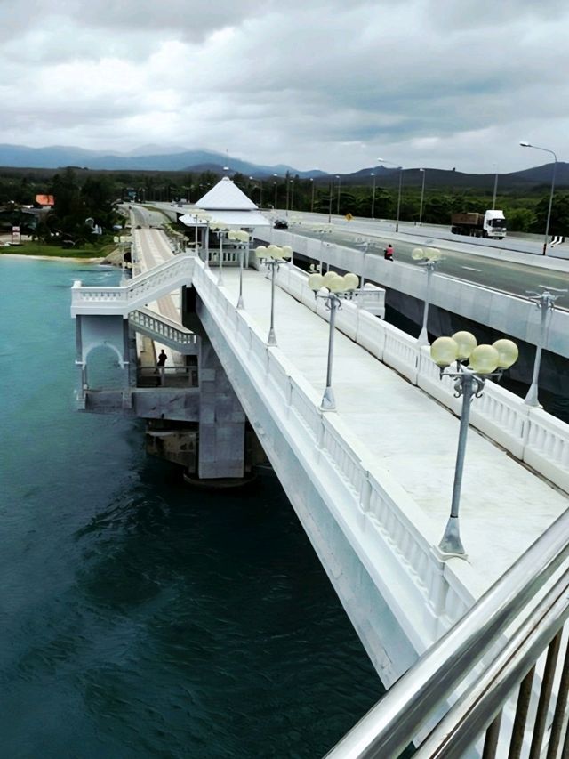 สะพานสารสิน ภูเก็ต จุดชมวิวสวย ริมทะเล🌊