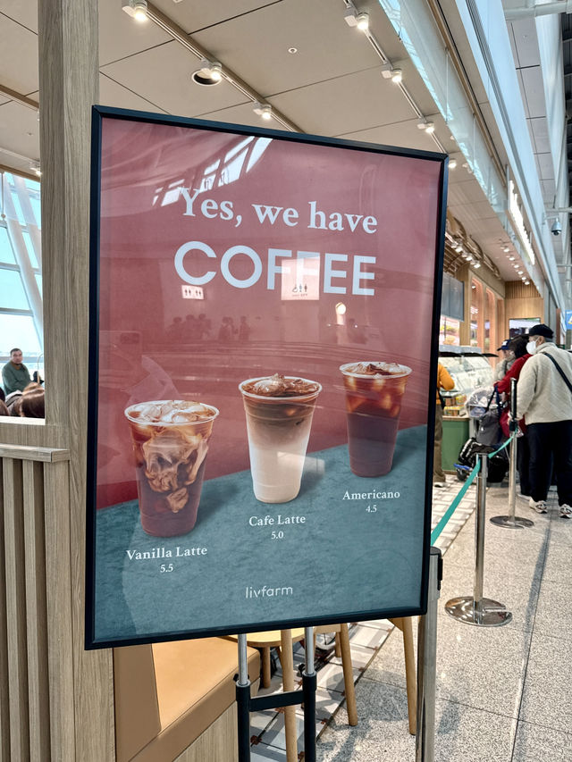 Fresh & Stylish Airport Café at Incheon T1 ✈️🥗 Fresh & Stylish Airport Café at Incheon T1 ✈️🥗