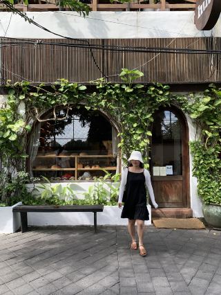 A round of Bali Seminyak brunch cafes, swimming pools, and shopping malls 🌊