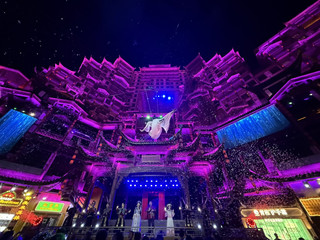 張家界72奇樓終極指南 — 夜晚真的值得一遊嗎？