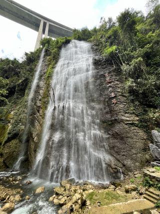 City Break vs. Nature Escape: Rafting Through Gulongshan Grand Canyon