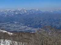 Spring Skiing in Hakuba Goryu – 15 Days of First Lifts, Carving & Valley Walks