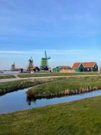 A Picturesque Journey Through Dutch Heritage 🌿🏡