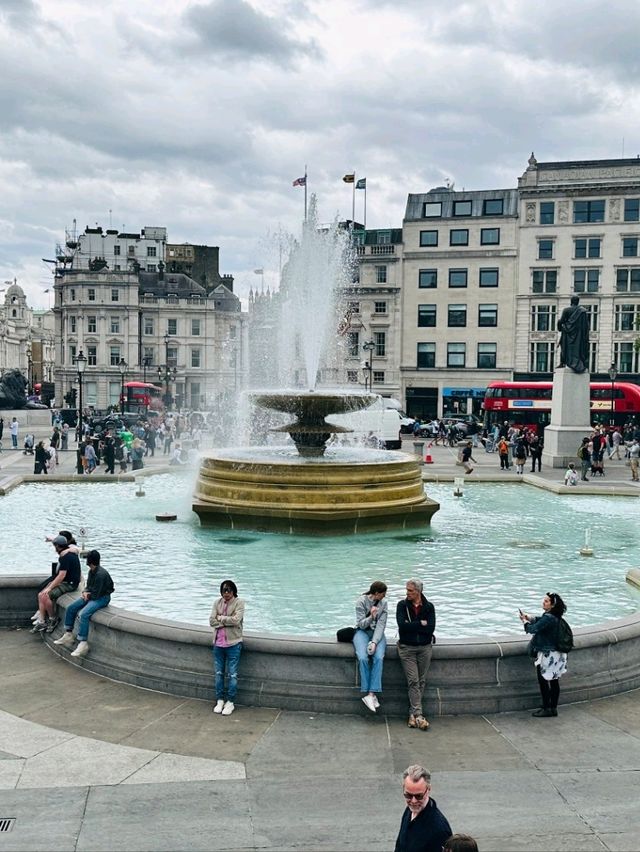 A Must See Square in London 🏴󠁧󠁢󠁥󠁮󠁧󠁿
