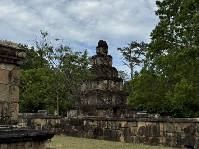 Ruins & Royalty: Polonnaruwa Uncovered 👑📜