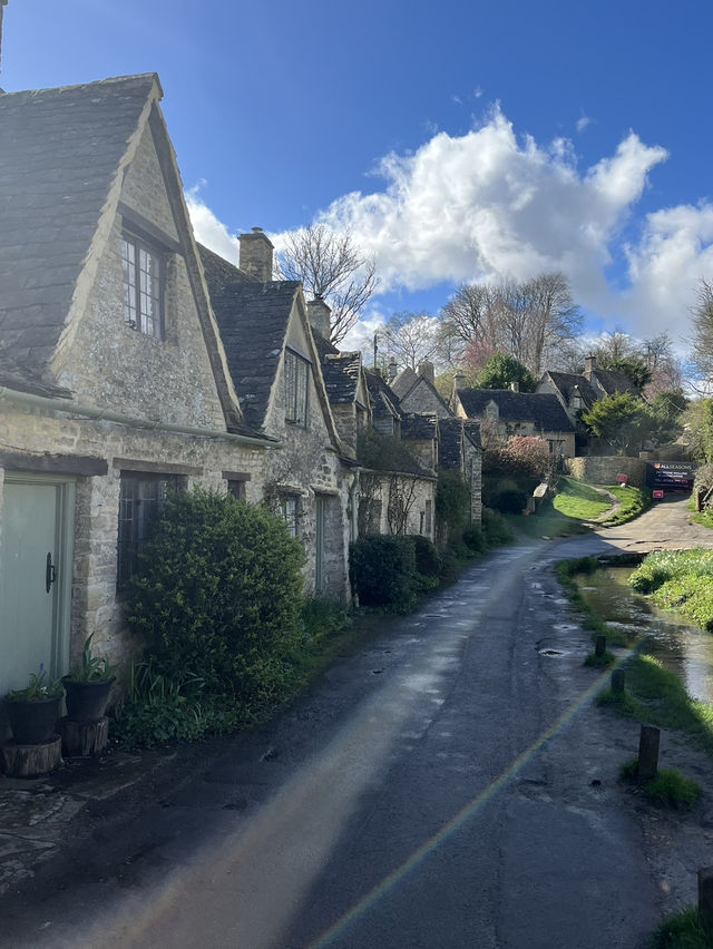 🚆 My Favourite Route: Escaping to the Cotswolds by Train 🏡🌼🚶‍♀️