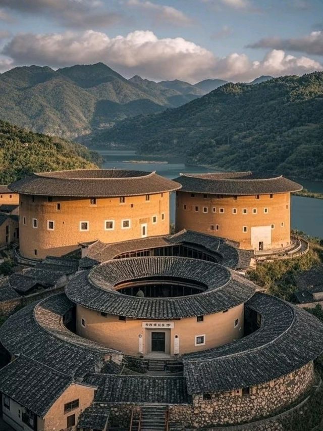 🏯 Where Earth Walls Hold Generations – Fujian Tulou, China
