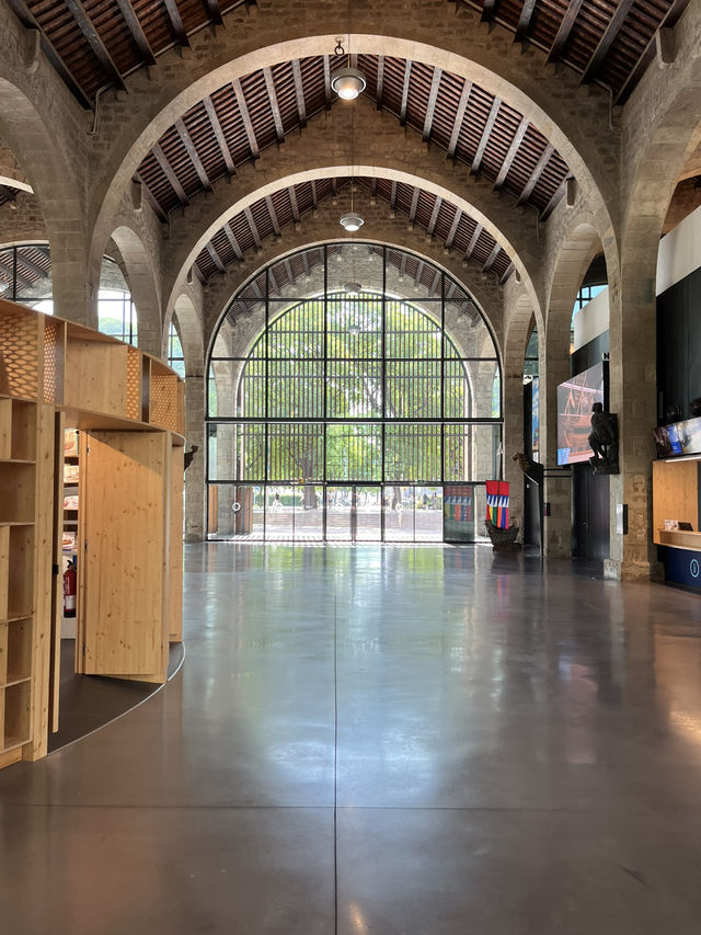 Barcelona｜ Nice coffee shop in the museum 
