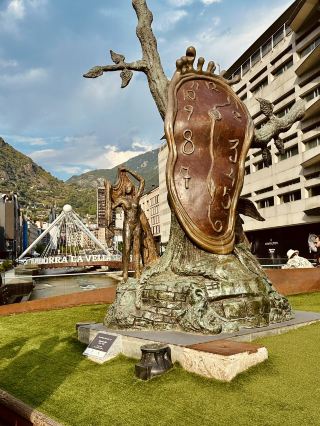 充滿藝術氣息的漫步與城市魔法：安道爾與塔拉戈納