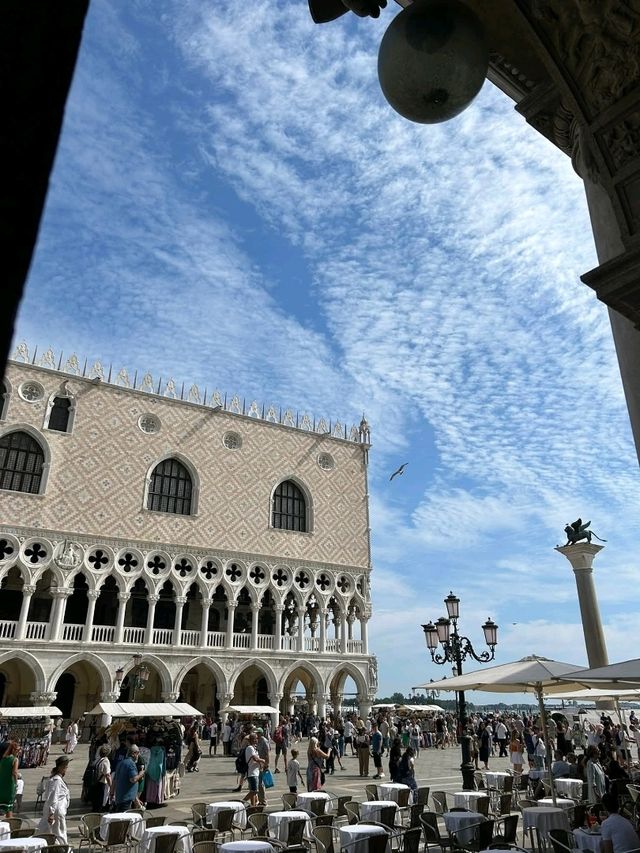 Venice’s Top Attractions: A Journey Through the Floating City 🌊✨