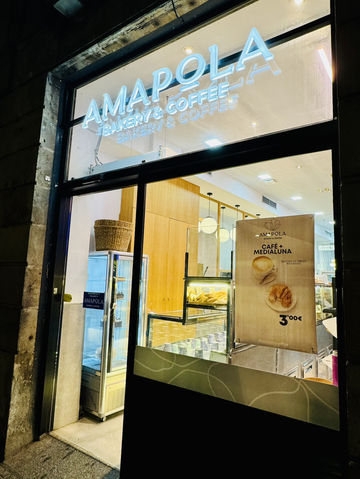 🌅☕️ Early Morning Gem — Amapola Bakery & Coffee at La Rambla 🌅☕️ Early Morning Gem — Amapola Bakery & Coffee at La Rambla